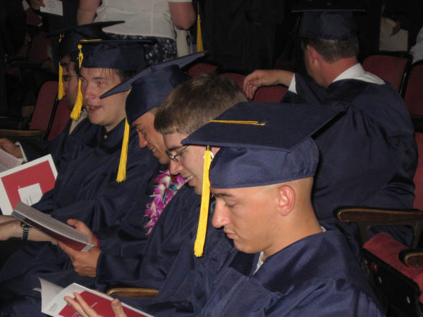Spring 08 Graduation009